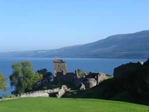 Urquhart-Castle-2