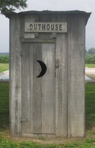 Outhouse-LakeProvidenceLA-Wikimedia-crop